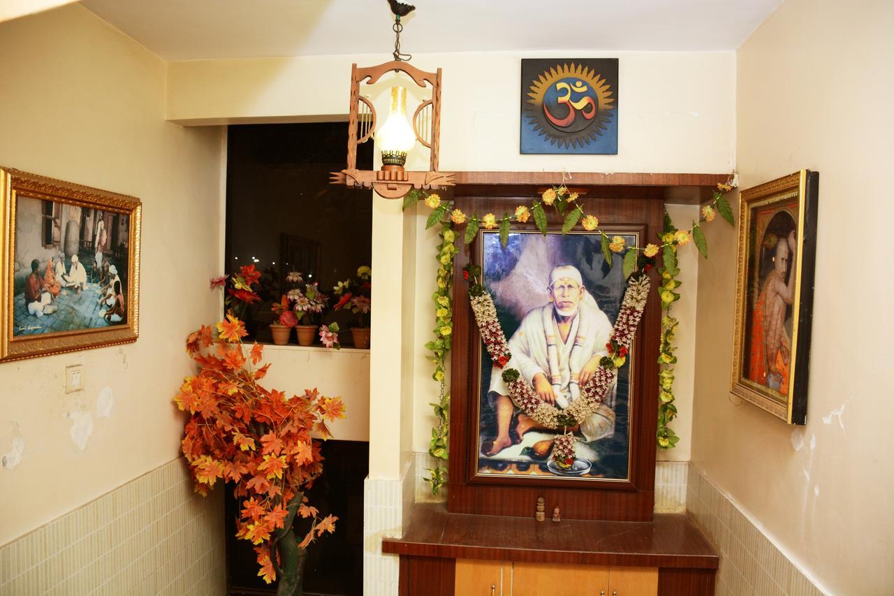 Hotel Sai Varsha Shirdi Luaran gambar