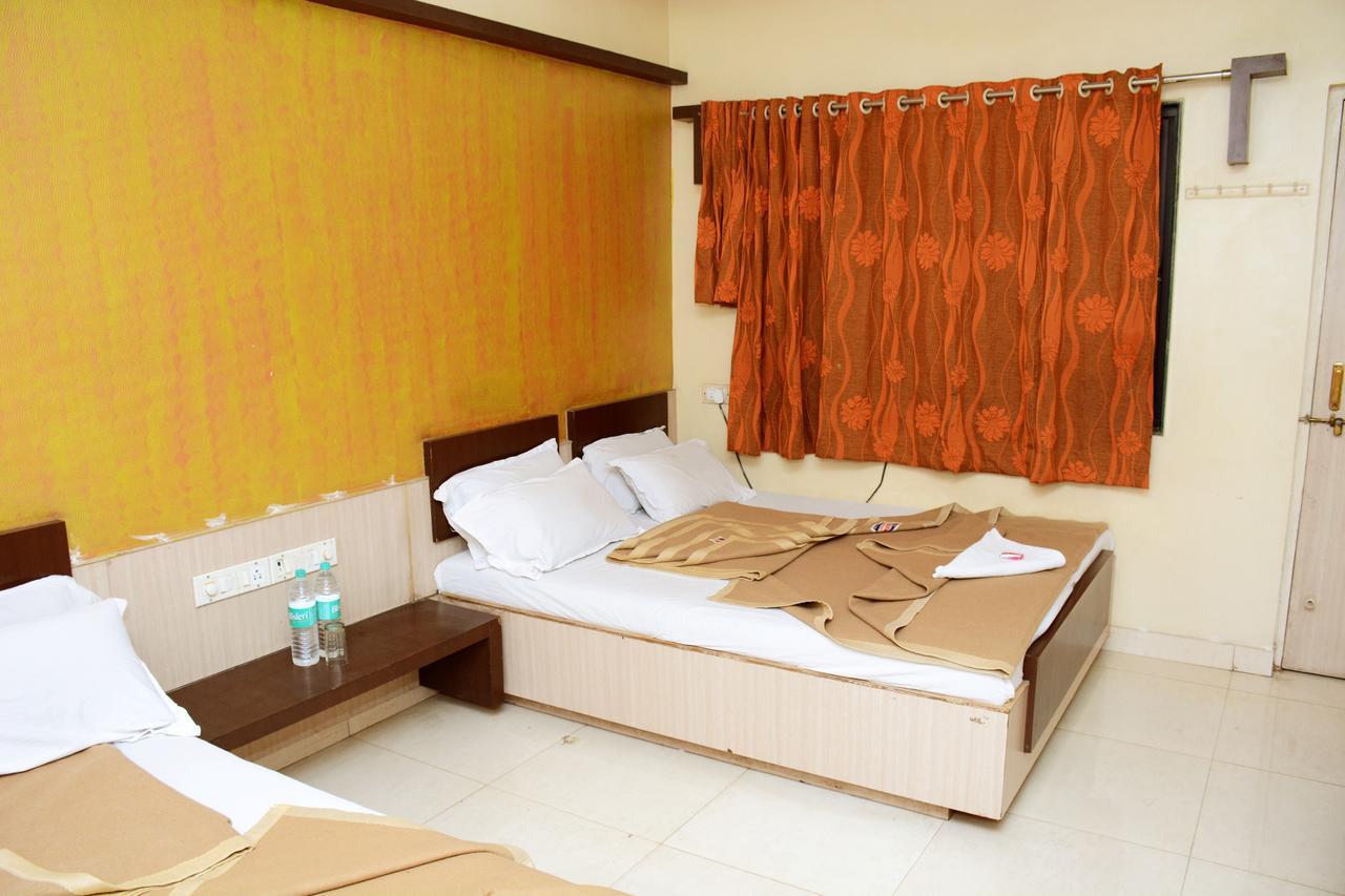 Hotel Sai Varsha Shirdi Luaran gambar